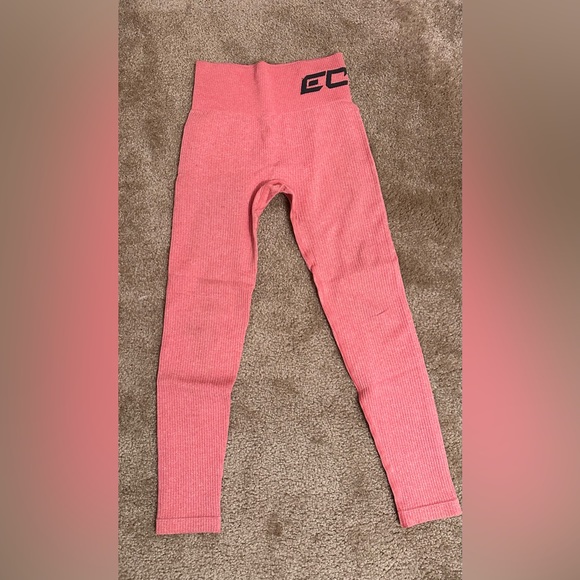ECHT Pants - ECHT Seamless Coral Leggings Size Small Great Condition